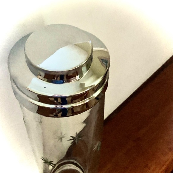 Cocktail Shaker Mid-Century Modern Etched Atomic Starburst - Picture 5 of 9